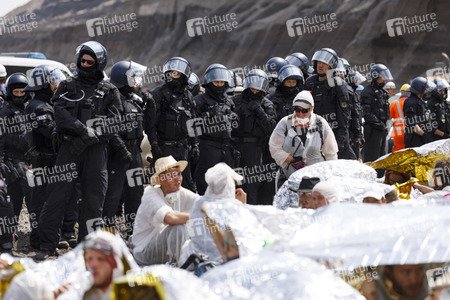'Ende Gelände' Demonstration in Hochneukirch