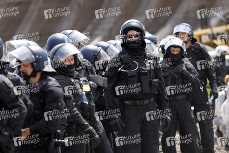 'Ende Gelände' Demonstration in Hochneukirch