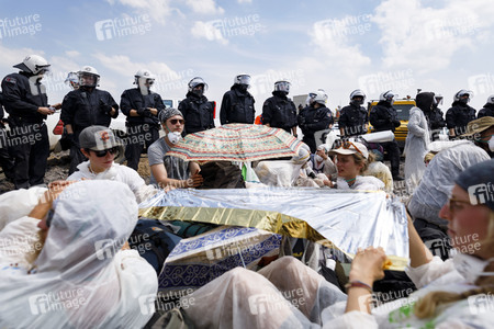 'Ende Gelände' Demonstration in Hochneukirch