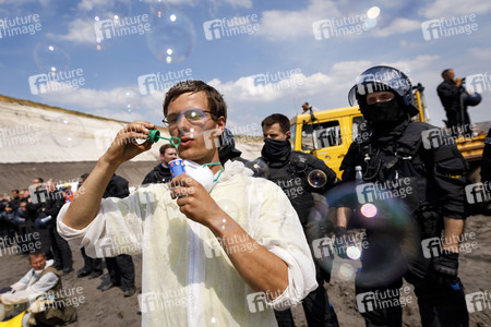 'Ende Gelände' Demonstration in Hochneukirch