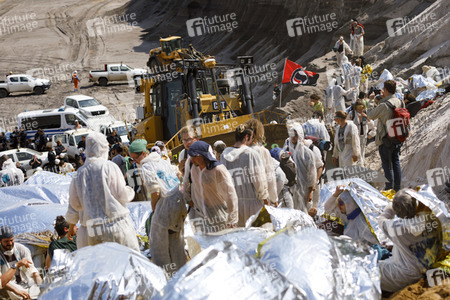 'Ende Gelände' Demonstration in Hochneukirch