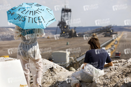 'Ende Gelände' Demonstration in Hochneukirch