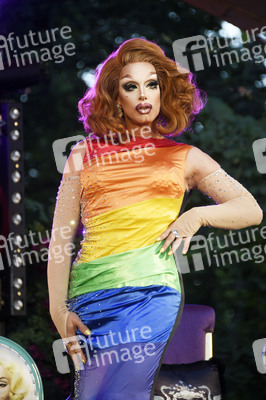 Julian F.M. Stoeckel & Friends - Die Show in Berlin