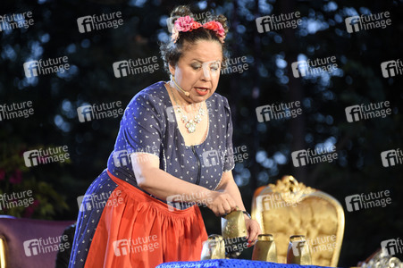 Julian F.M. Stoeckel & Friends - Die Show in Berlin