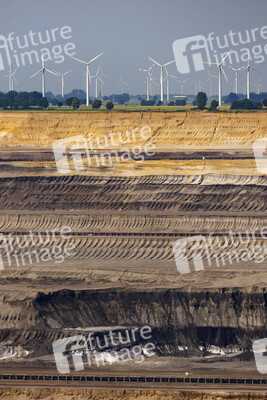 Symbolfoto Windräder