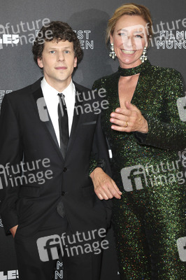 Festivaleröffnung und Filmpremiere 'The Art of Self-Defense', Filmfest München 2019