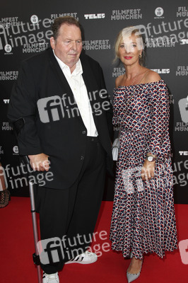 Festivaleröffnung und Filmpremiere 'The Art of Self-Defense', Filmfest München 2019