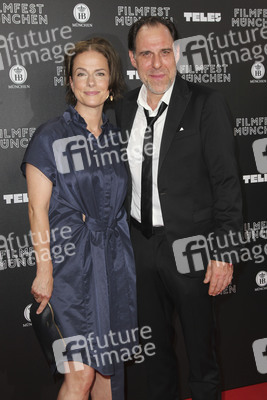 Festivaleröffnung und Filmpremiere 'The Art of Self-Defense', Filmfest München 2019