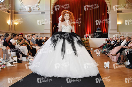 Präsentation der Brautmodenkollektion Pompöös by Semiha Bähr in Berlin