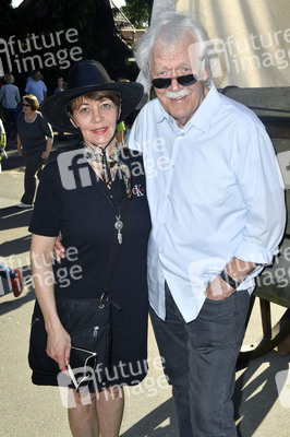 Premiere 'Unter Geiern - Der Sohn des Bärenjägers' in Bad Segeberg