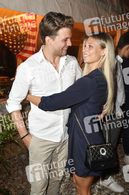 Premiere 'Unter Geiern - Der Sohn des Bärenjägers' in Bad Segeberg