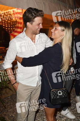 Premiere 'Unter Geiern - Der Sohn des Bärenjägers' in Bad Segeberg