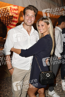 Premiere 'Unter Geiern - Der Sohn des Bärenjägers' in Bad Segeberg