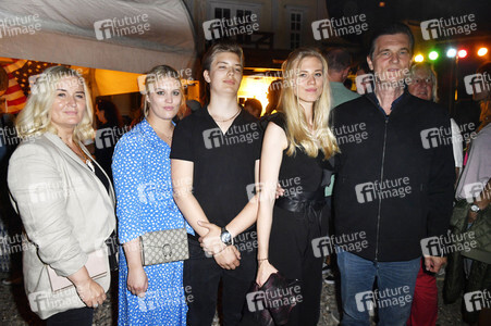 Premiere 'Unter Geiern - Der Sohn des Bärenjägers' in Bad Segeberg