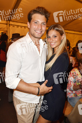 Premiere 'Unter Geiern - Der Sohn des Bärenjägers' in Bad Segeberg