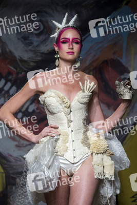 Maya Hansen Fashion Show auf der Mercedes-Benz Fashion Week Madrid Spring/Summer 2020