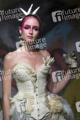 Maya Hansen Fashion Show auf der Mercedes-Benz Fashion Week Madrid Spring/Summer 2020