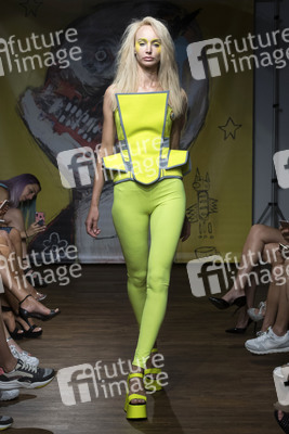 Maya Hansen Fashion Show auf der Mercedes-Benz Fashion Week Madrid Spring/Summer 2020