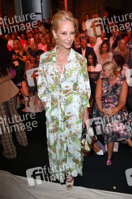 Riani Fashion Show auf der Berlin Fashion Week Spring/Summer 2020