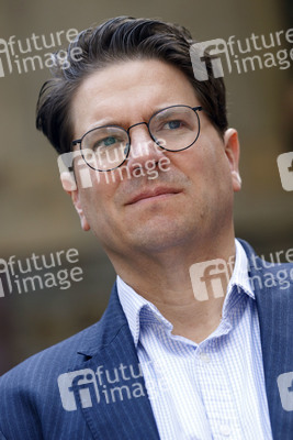 Settermin 'Unsere wunderbaren Jahre' in Solingen