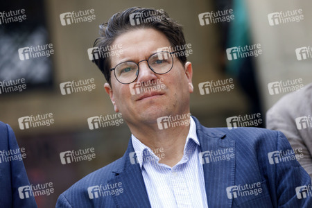 Settermin 'Unsere wunderbaren Jahre' in Solingen