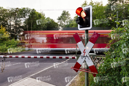 Symbolfoto Bahnschranke