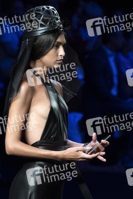 Alaska Fashion Show auf der Mercedes-Benz Fashion Week Madrid Spring/Summer 2020