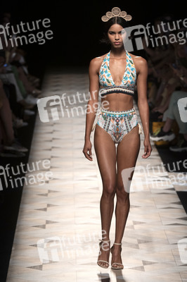 Dolores Cortes Fashion Show auf der Mercedes-Benz Fashion Week Madrid Spring/Summer 2020