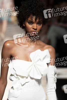 Dolores Cortes Fashion Show auf der Mercedes-Benz Fashion Week Madrid Spring/Summer 2020