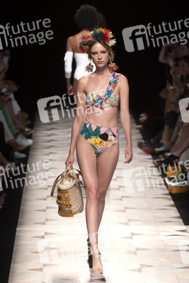 Dolores Cortes Fashion Show auf der Mercedes-Benz Fashion Week Madrid Spring/Summer 2020