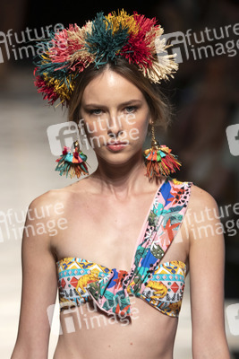 Dolores Cortes Fashion Show auf der Mercedes-Benz Fashion Week Madrid Spring/Summer 2020