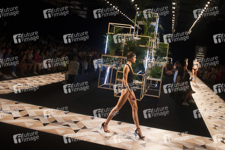 Dolores Cortes Fashion Show auf der Mercedes-Benz Fashion Week Madrid Spring/Summer 2020