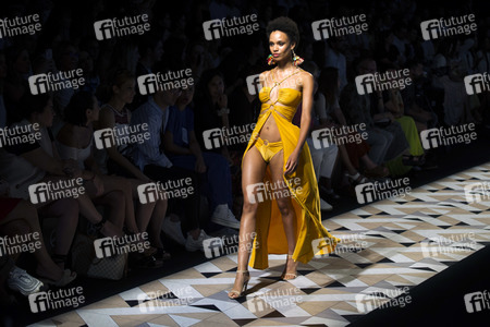 Dolores Cortes Fashion Show auf der Mercedes-Benz Fashion Week Madrid Spring/Summer 2020