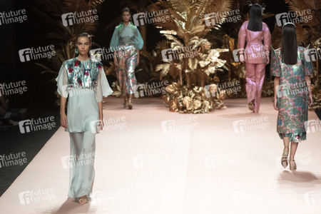 Juan Duyos Fashion Show auf der Mercedes-Benz Fashion Week Madrid Spring/Summer 2020