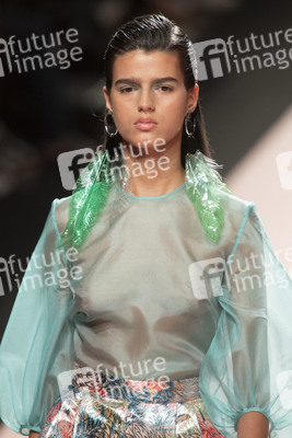 Juan Duyos Fashion Show auf der Mercedes-Benz Fashion Week Madrid Spring/Summer 2020