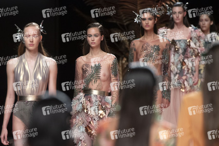 Juan Duyos Fashion Show auf der Mercedes-Benz Fashion Week Madrid Spring/Summer 2020