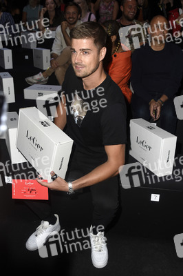 LeGer by Lena Gercke Fashion Show auf der About You Fashion Week in Berlin