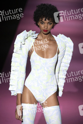 Andres Sarda Fashion Show auf der Mercedes-Benz Fashion Week Madrid Spring/Summer 2020