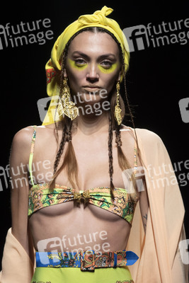 Roberto Diz Fashion Show auf der Mercedes-Benz Fashion Week Madrid Spring/Summer 2020