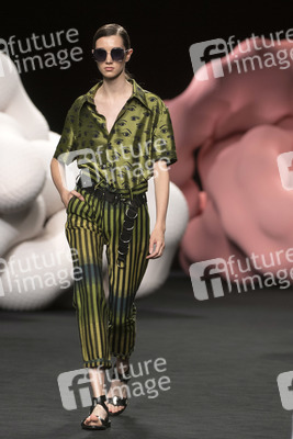 Ana Locking Fashion Show auf der Mercedes-Benz Fashion Week Madrid Spring/Summer 2020