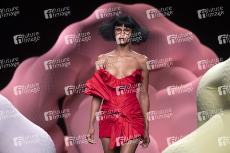 Ana Locking Fashion Show auf der Mercedes-Benz Fashion Week Madrid Spring/Summer 2020