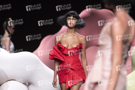 Ana Locking Fashion Show auf der Mercedes-Benz Fashion Week Madrid Spring/Summer 2020