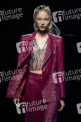 Miguel Marinero Fashion Show auf der Mercedes-Benz Fashion Week Madrid Spring/Summer 2020
