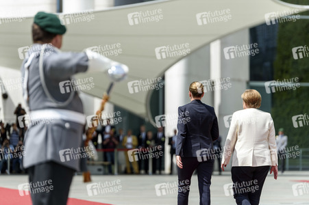Angela Merkel empfängt Mette Frederiksen in Berlin