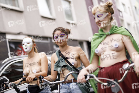 Cologne Naked Bike Ride 2019 in Köln