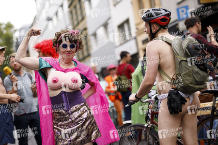 Cologne Naked Bike Ride 2019 in Köln