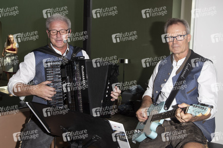 Präsentation der Catherine Hummels by Angermaier Trachten in München