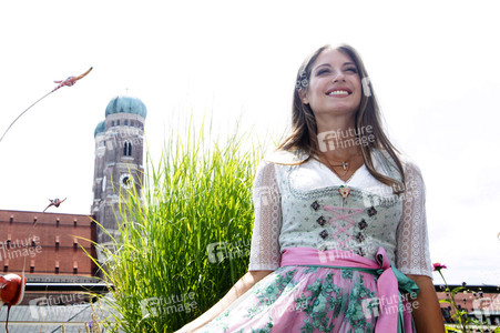 Präsentation der Catherine Hummels by Angermaier Trachten in München