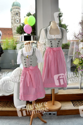 Präsentation der Catherine Hummels by Angermaier Trachten in München