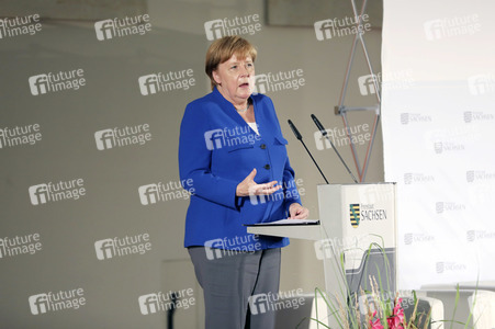 Angela Merkel beim Frauennetzwerktreffen in Dresden